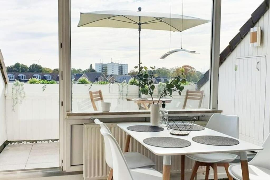 Modernes Und Ruhiges Appartement Mit Loggia Marl Exterior photo