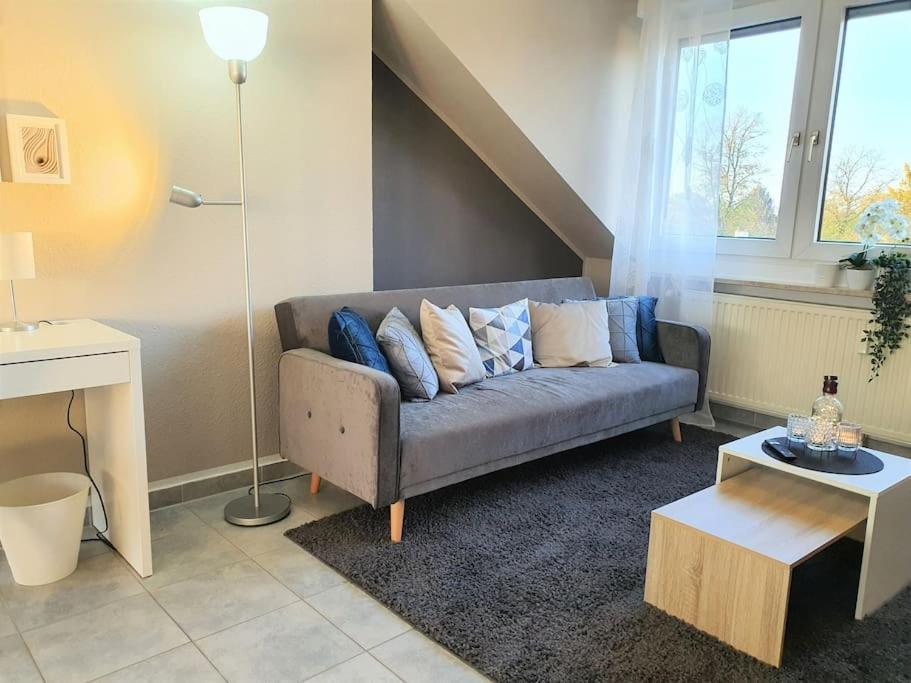 Modernes Und Ruhiges Appartement Mit Loggia Marl Exterior photo